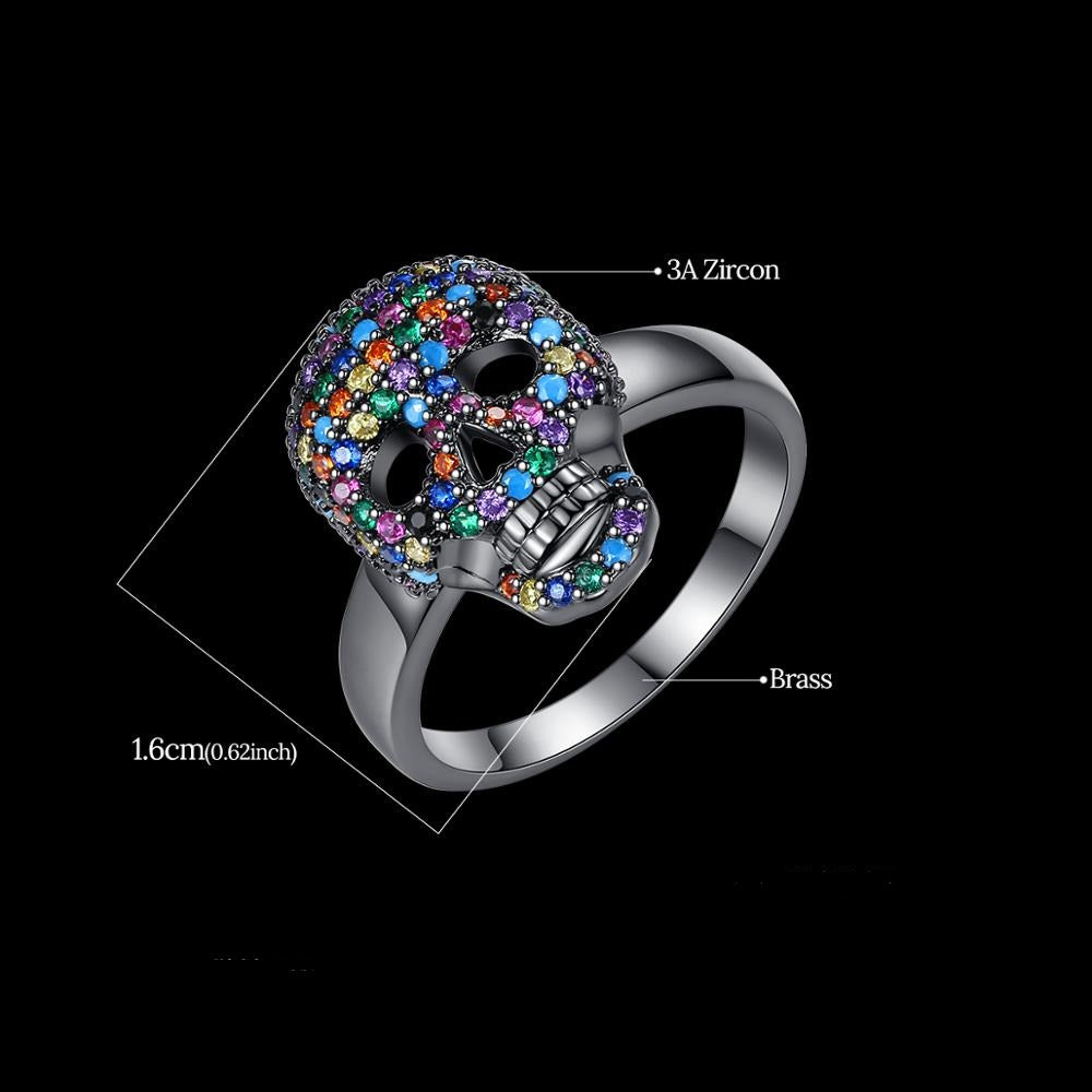 Allsidig hodeskallring for kvinner. Elegant, gotisk rock stil med skinnende zirkonia-detaljer.