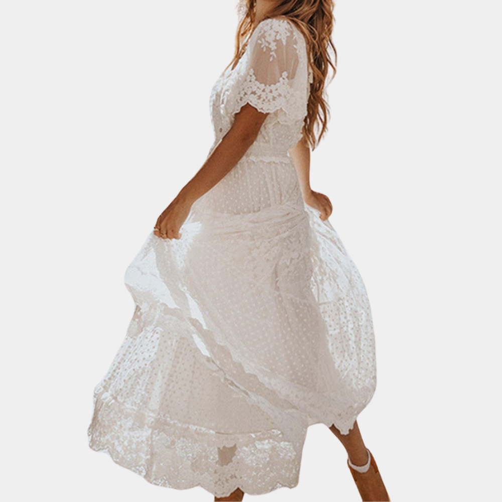 Kvinners elegante blondekjole i hvit. Romantisk festkjole, ideell for sommer, formelle anledninger eller bryllup.