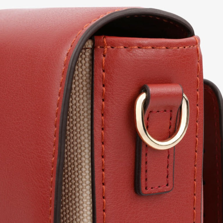 Dameveske i PU-lær, en elegant hybrid av skulderveske, crossbody og clutch.