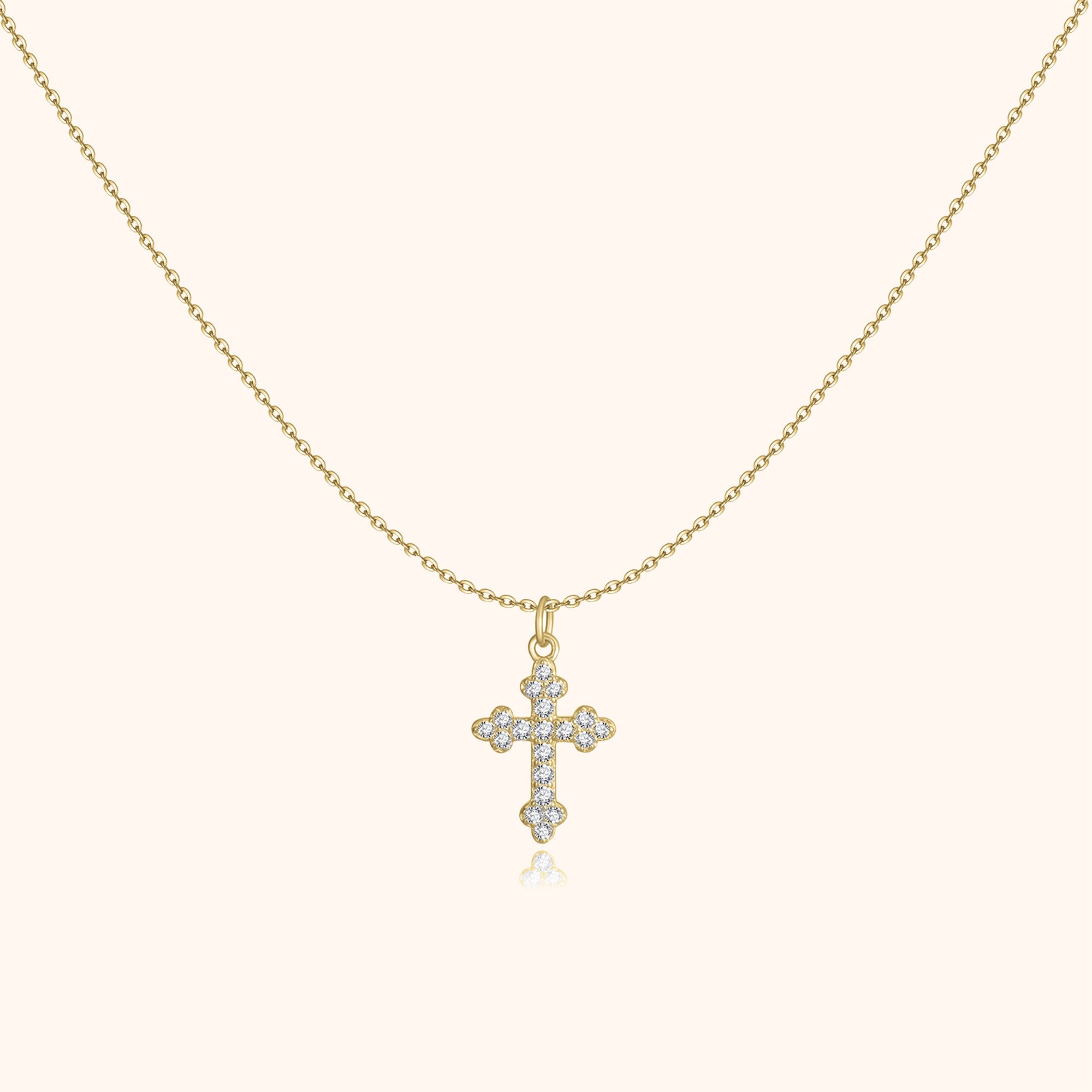 Elegant korskjede i sterling sølv med cubic zirconia, justerbart damesmykke for enhver anledning.