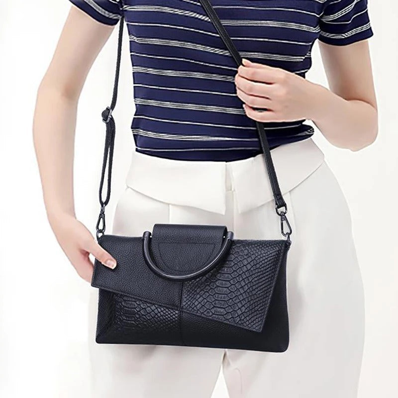 Sømløs elegant korsveske i beige PU-lær, perfekt for å komplettere hverdagsstilen til kvinner.