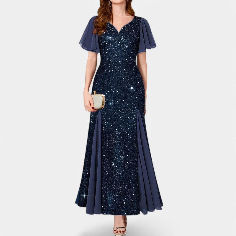 Kvinne maxikjole, elegant polyester med hjerteutskjæring. Allsidig festkjole, ideell for sommer og kveldsbruk.