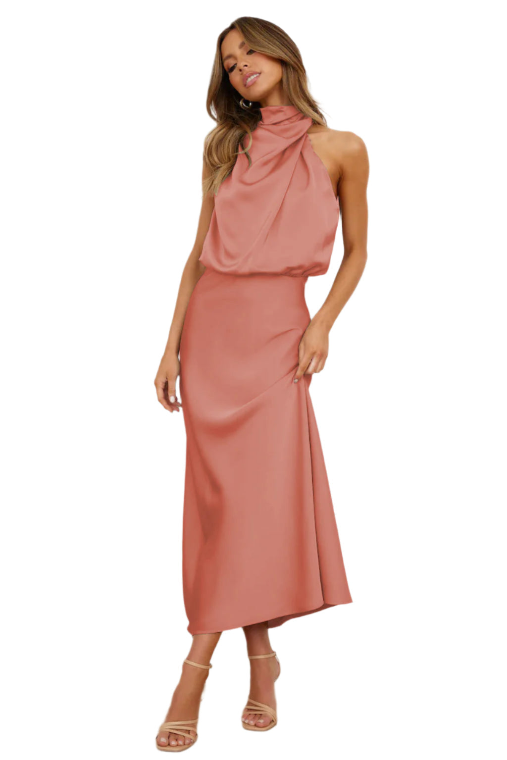 Elegant lang festkjole for kvinner med høy hals. Perfekt til selskap, bryllup eller galla.