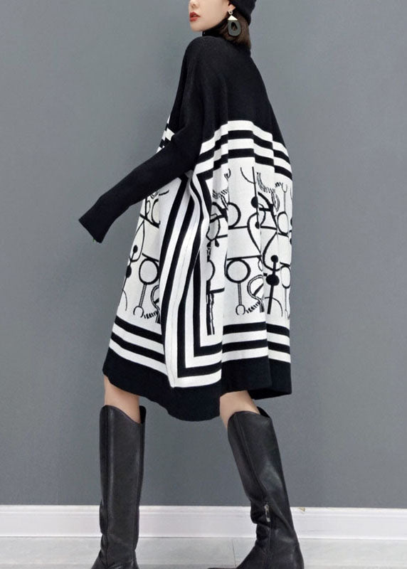 Høyhalset lang kjole for kvinner. Elegant og komfortabel damekjole med løs passform, ideell for hverdagsbruk.
