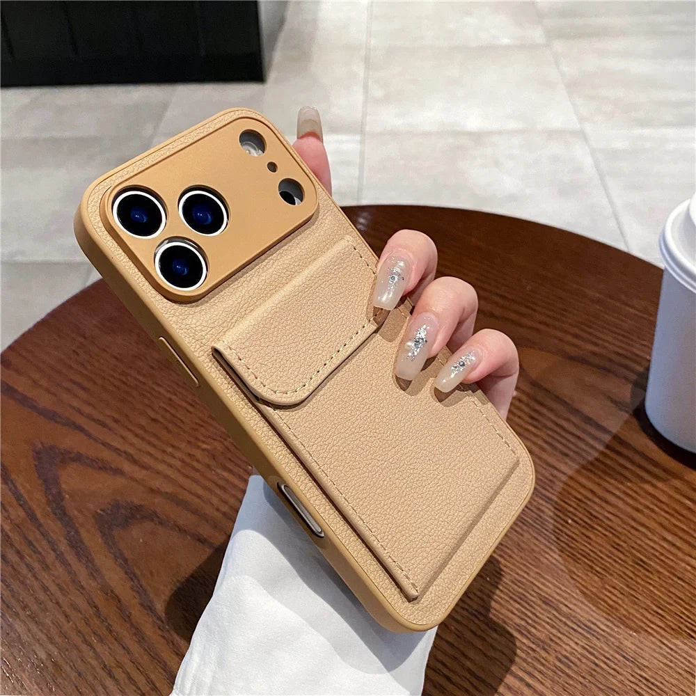 Praktisk iPhone lommebokdeksel med flere kortholdere. Forenkler hverdagen, beskytter mobilen, og er et flott tilbehør.