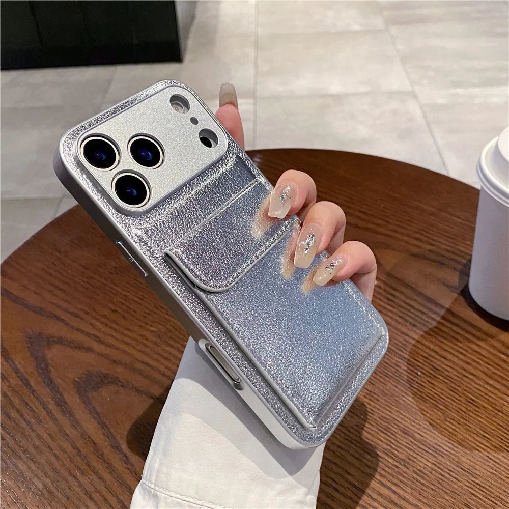 Allsidig iPhone deksel, et stilrent lommebokdeksel med kortholder. Trygg oppbevaring for kort og kontanter.