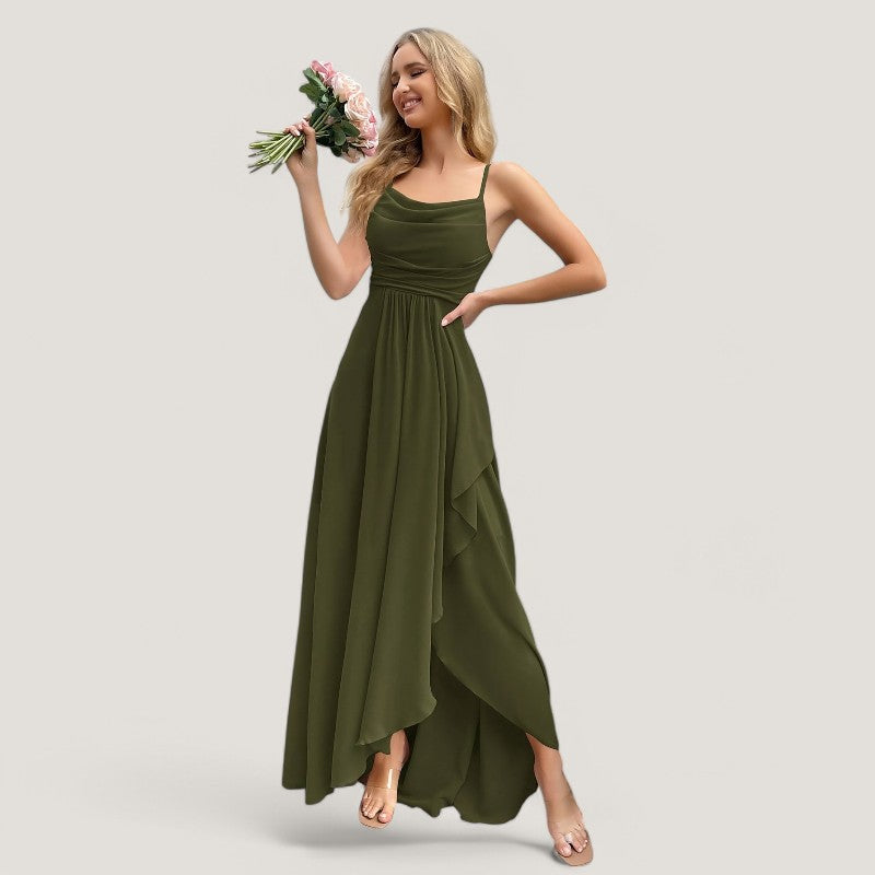 Vårkjole og sommerkjole: Elegant maxikjole med tynne stropper for bryllup og festligheter.