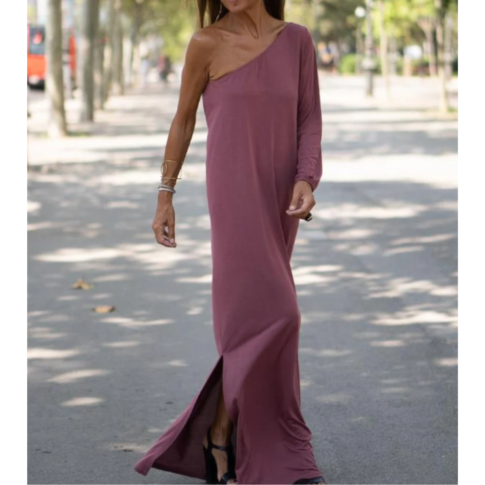 Moderne one-shoulder kjole til kvinne med sofistikert stil. Perfekt design for en elegant og komfortabel look.