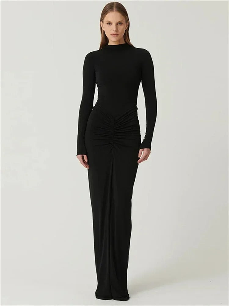 Elegant langermet plissert festkjole for kvinner. Visert med slank passform og stilig design, passer til formelle eventer.