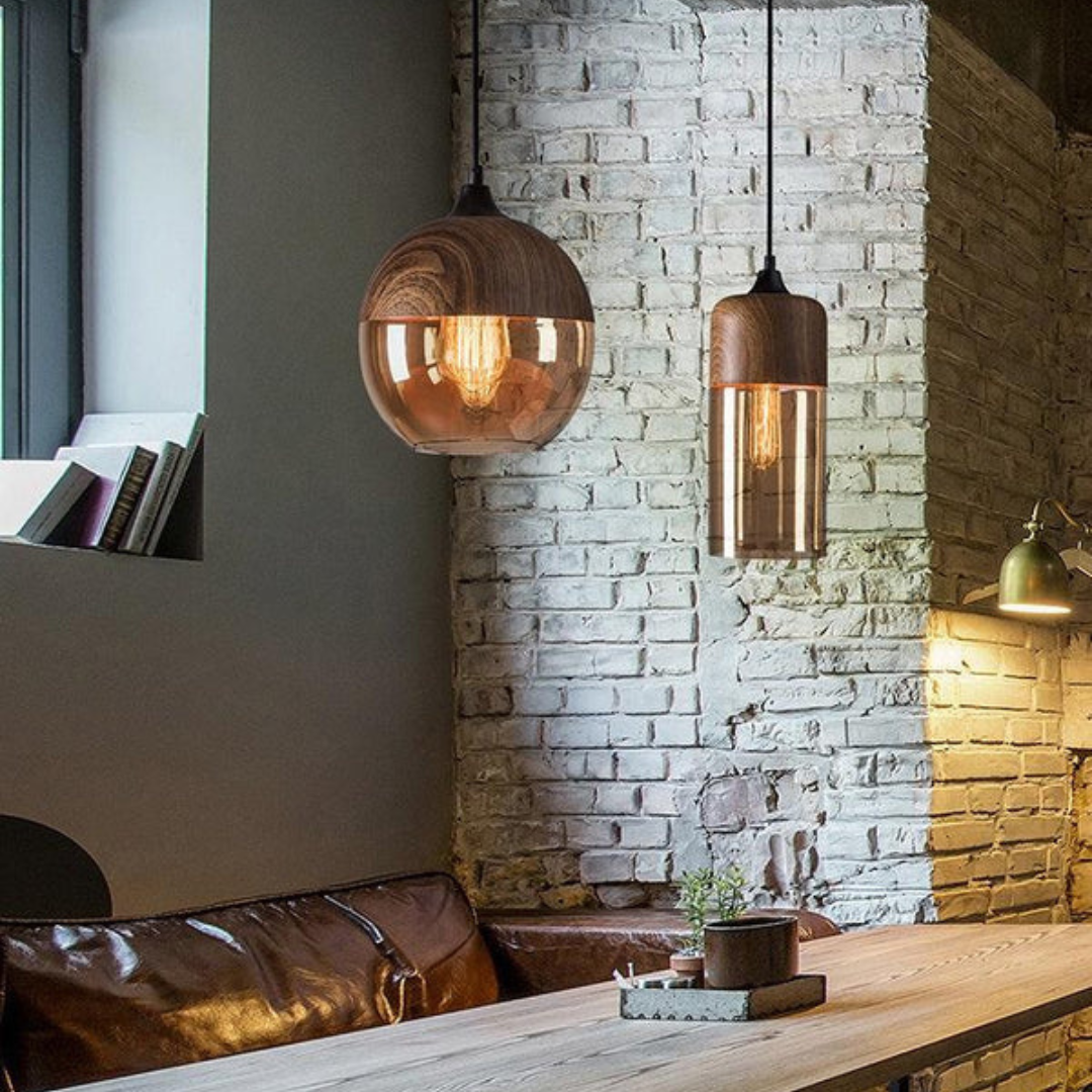 Eksklusiv skandinavisk taklampe for moderne hjemmeinnredning, med stilren og funksjonell design.