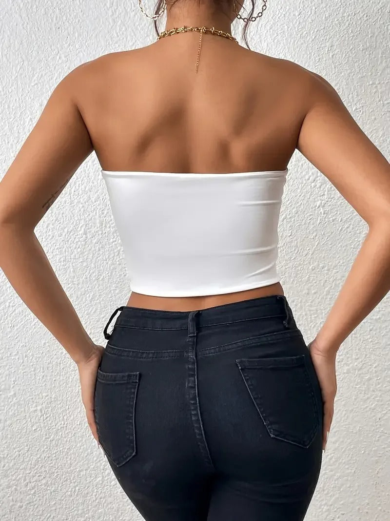 Kvinners behagelige stroppeløs crop topp, elegant og allsidig for sommergarderoben.
