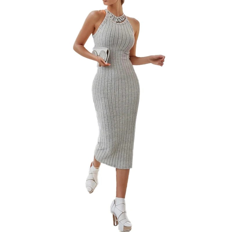 Kvinner halterneck bodycon midikjole, festklar og elegant, perfekt for spesielle anledninger.