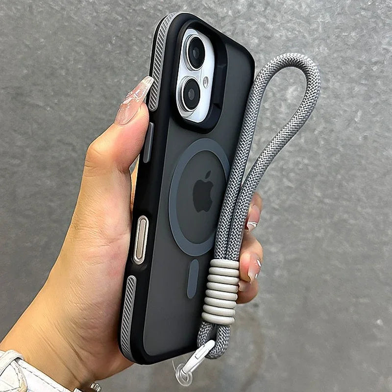 Elegant telefonveske med lanyard for iPhone, matt finish og robust mobilbeskyttelse.