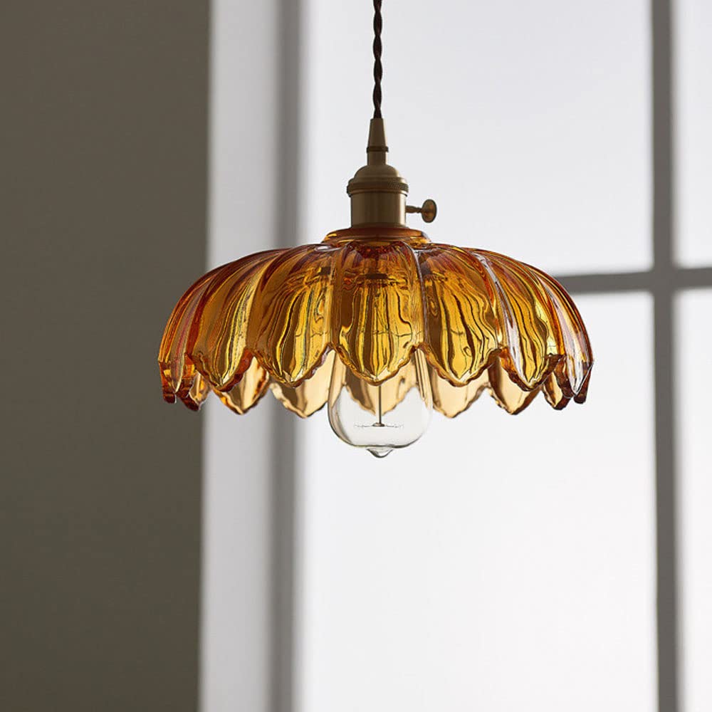 Hengelampe i vintage design. Elegant belysning og dekorativ blomsterlampe for ethvert rom.