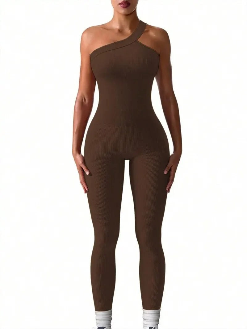 Elegant yoga-jumpsuit for kvinner, komfortabelt aktivitetstøy med stil og en-skulder design.