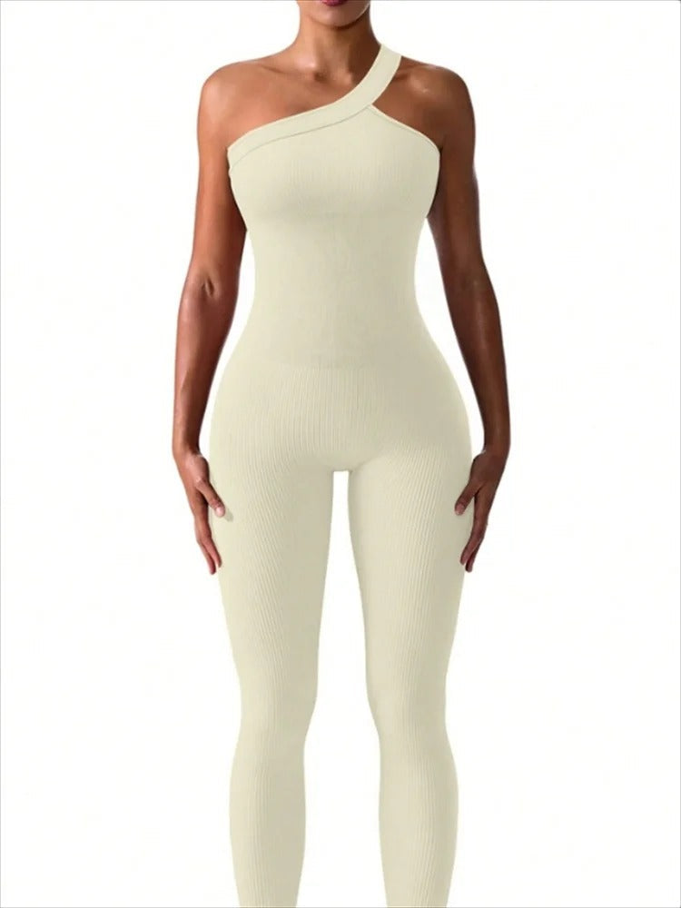 Sporty og komfortabel yoga-jumpsuit for kvinner, ideell for trening og aktivitet.