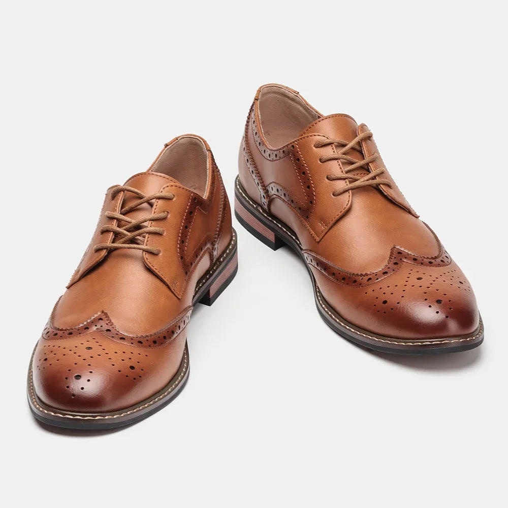 Klassiske brogue bryllupssko for menn, med elegant design og god komfort for en uforglemmelig dag.