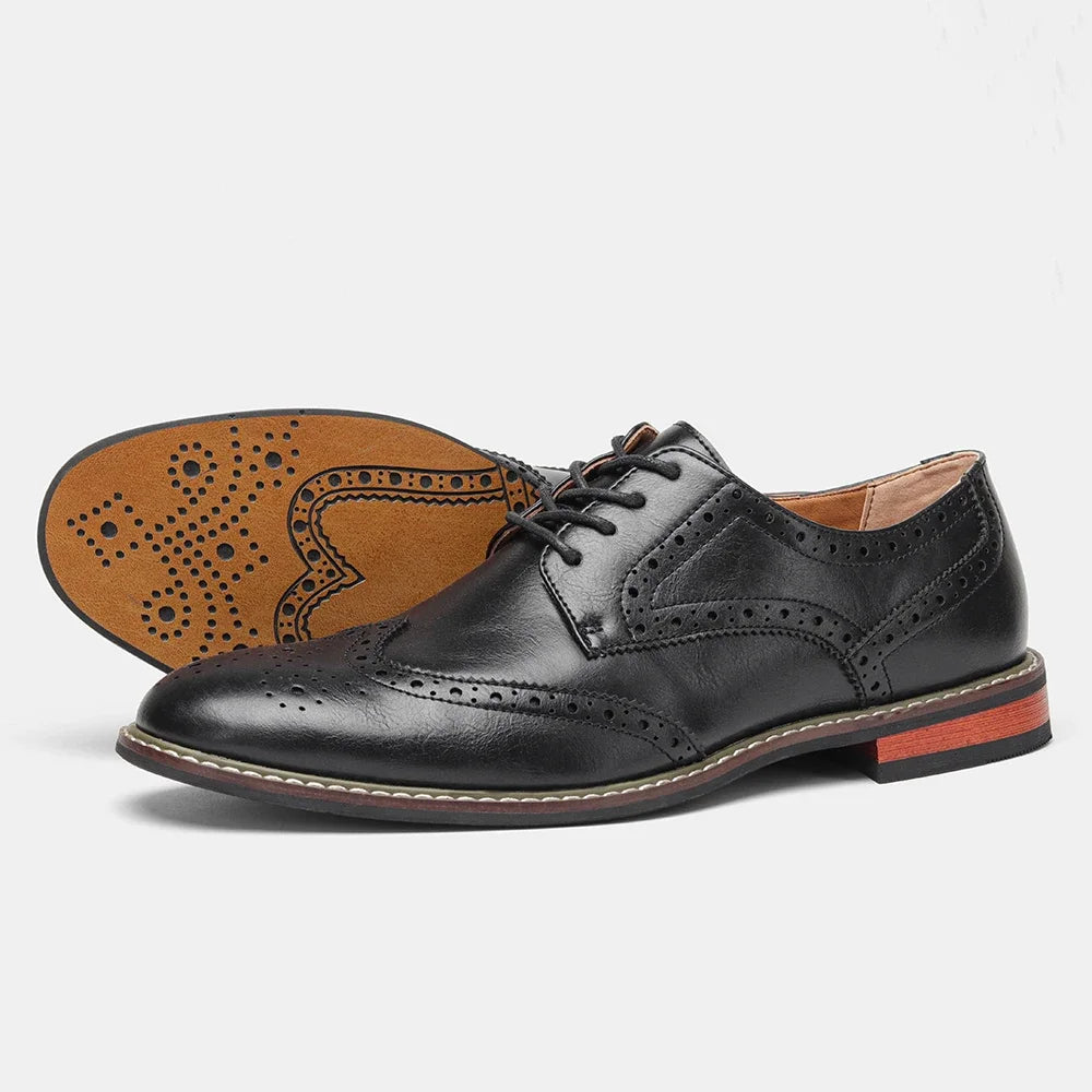 Formelle brogue dressko med smarte detaljer, perfekte for viktige arrangementer og middager.