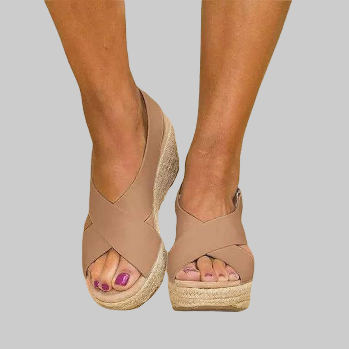 Klassiske espadriller med kilehæl til dame, ideelle sommersko for elegant strandstil og ferie.