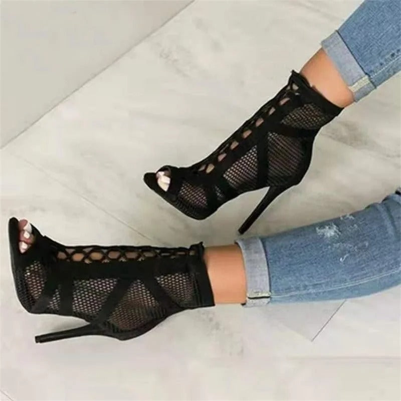 Lette og pustende peep toe sandaler for kvinner, ideelle som sommersko på varme dager.