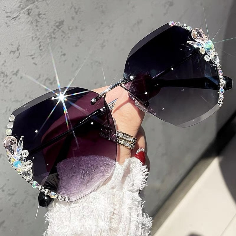 Glamouröse Damen-Sonnenbrille randlos, Goldrahmen mit Strass, UV400, Sommer-Look