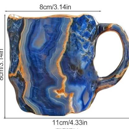Interiørbilde med moderne kaffekopper; gir et elegant preg til ditt hjem. Perfekt for kaffe- og teelskere.
