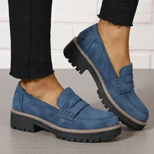 Stilige casual chic loafers for kvinner, komfortable slip-on sko med elegant retrodesign.
