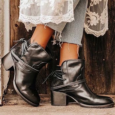 Kvinners stilige ankelstøvletter i elegant design. Tidløse boots som kombinerer stil og komfort.