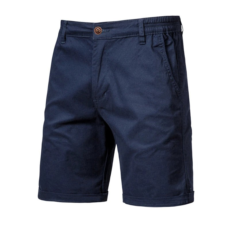 Ensfarget herre sommershorts i lett, pustende stoff for ultimat komfort på varme dager.