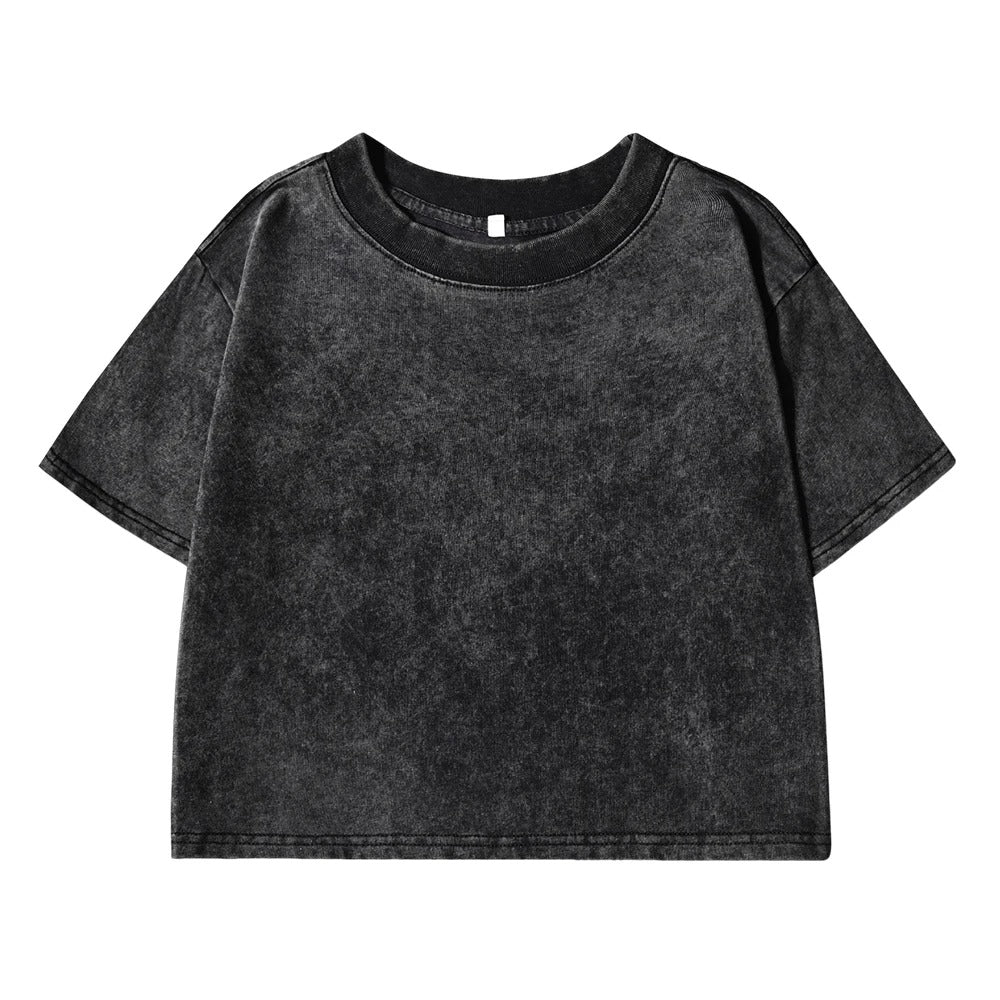 Ensfarget slim fit t-skjorte for kvinner med vasket look, perfekt for casual sommerstil.