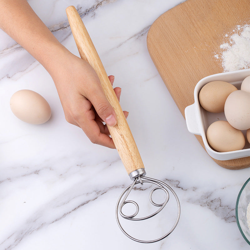 Slitesterk deigvisp i rustfritt stål, ideell for alle dine bakebehov.