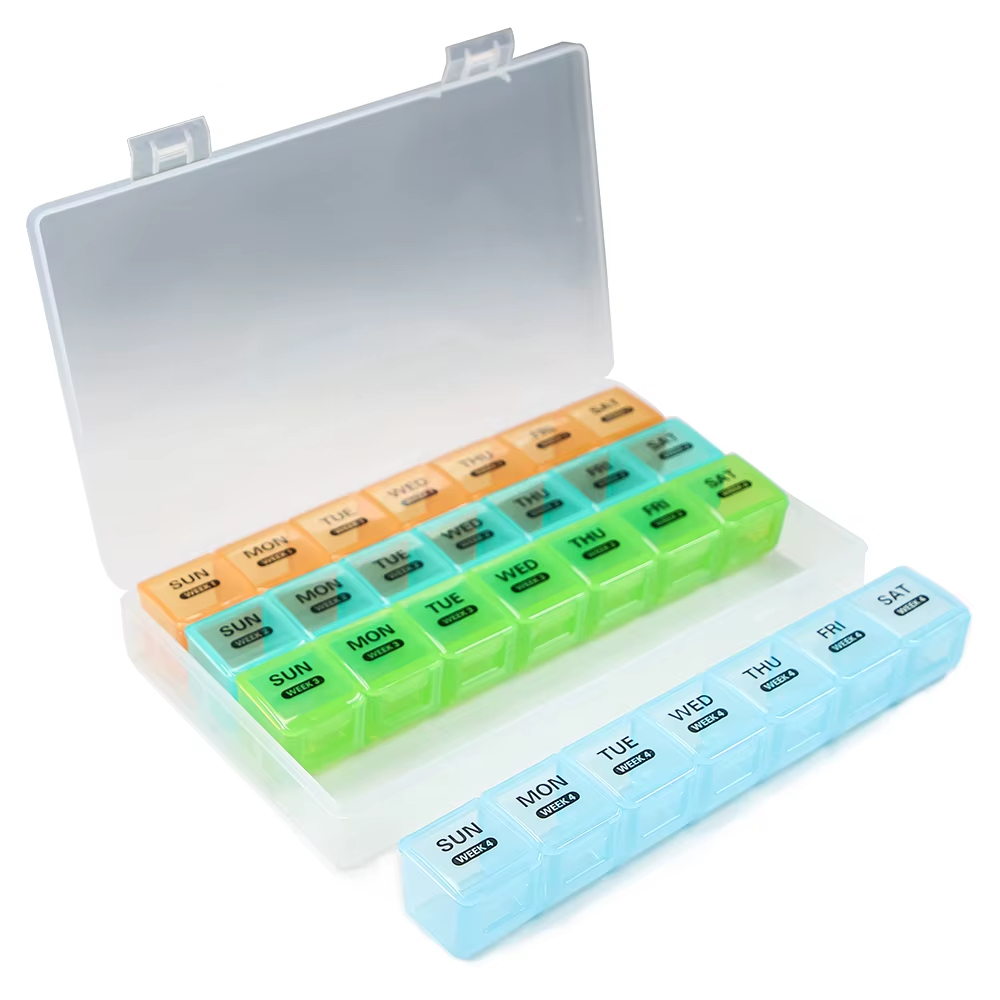 Kompakt, reisevennlig pilleboks, BPA-fri, ideell for vitamin- og tablettorganisering på farten.