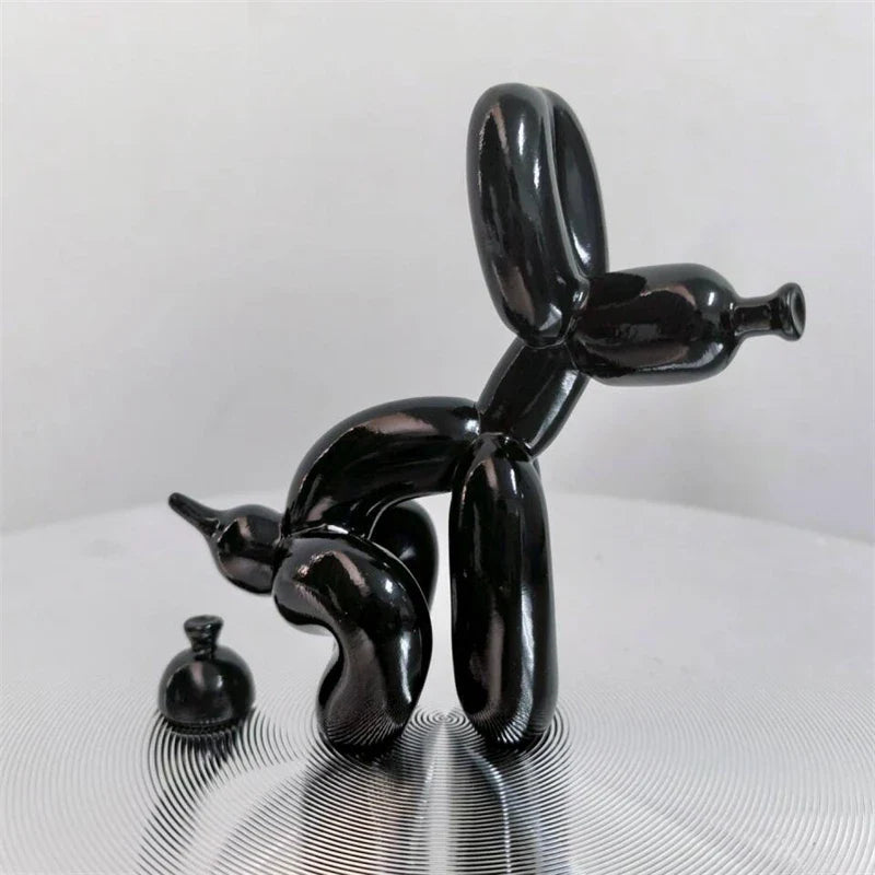 Skinnende ballonghund dekorasjon, en fargerik og lekfull skulptur. Perfekt interiørdetalj.