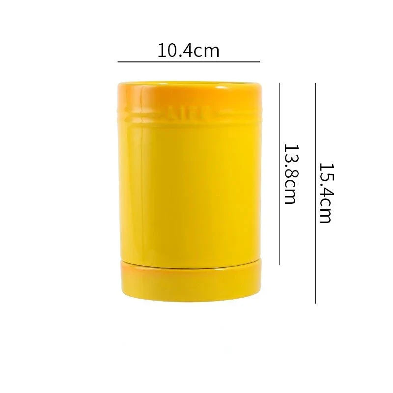 Kjøkkenutstyr organizer: Fargerik og praktisk løsning for å holde orden på alle dine redskaper.