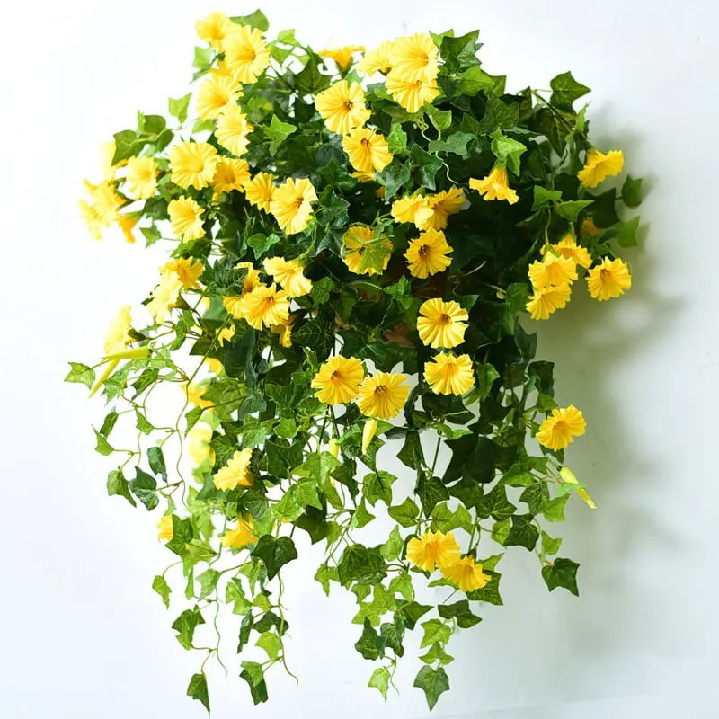 Kunstige morgenherlighetsblomster i potte på uteplass. Ideell UV-bestandig dekor for utendørs og innendørs.