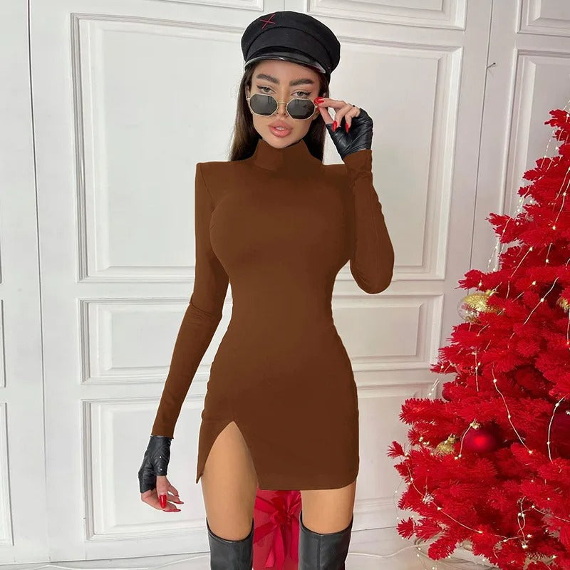 Moteriktig langermet bodycon minikjole til kvinner, slimfit og elegant.
