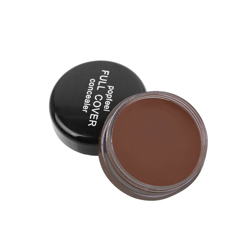 Vannfast concealer for ansikt, fuktighetsgivende og gir feilfri hudtone.