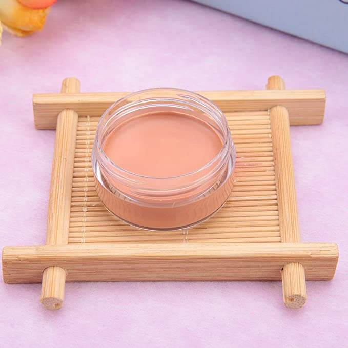 Kvinner: Fulldekkende concealer for perfekt hud, skjuler mørke ringer og urenheter.