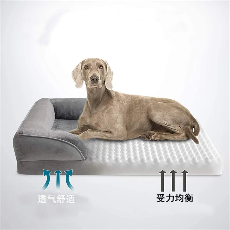 Ortopedisk grå hundesofa for hunder, designet for støtte og avlastning. Lettstelt dyreseng for innendørs bruk.