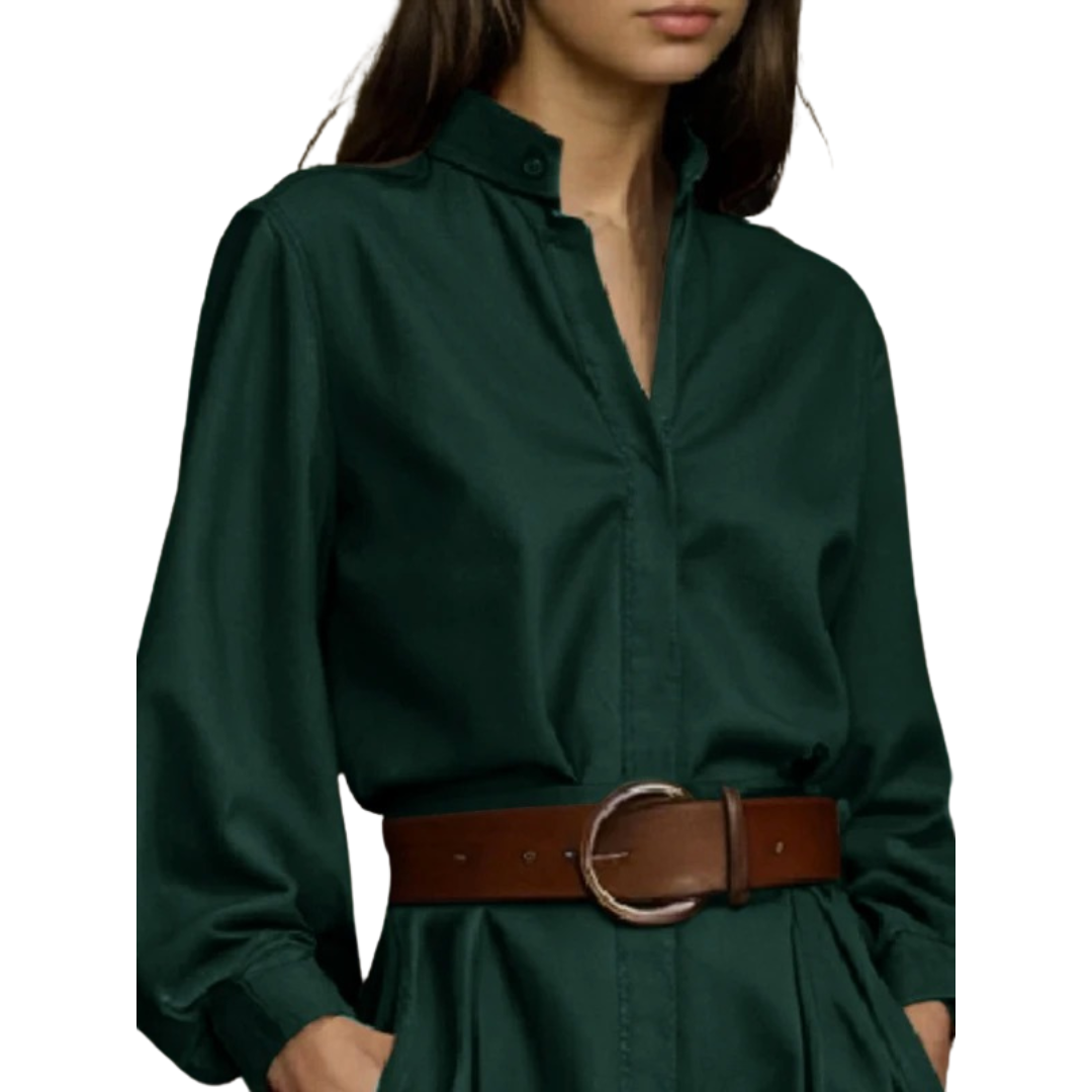 Grønn damebluse med stilige puffermer og knapper, perfekt for kontor og fritid.