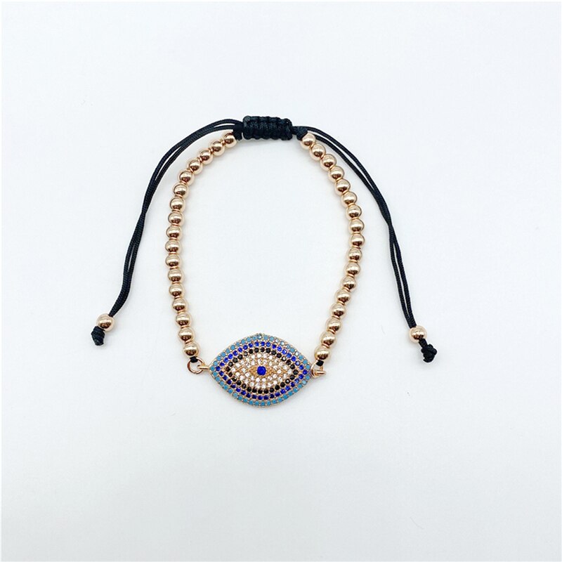 Klassisk sølvbelagt onde øye armbånd til dame. Tidløst smykke med beskyttende amulett og delikat design.