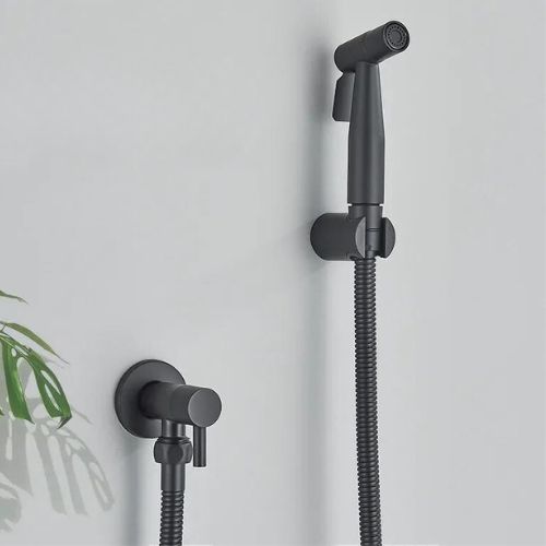 Slitesterk hånddusj for bidet, lett å installere. Gir komfortabel og grundig personlig hygiene.