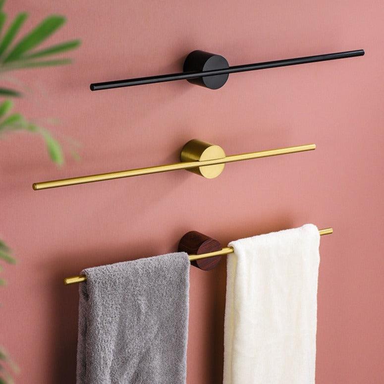 Justerbar håndkleholder for veggmontering; elegant og funksjonell til baderommet.