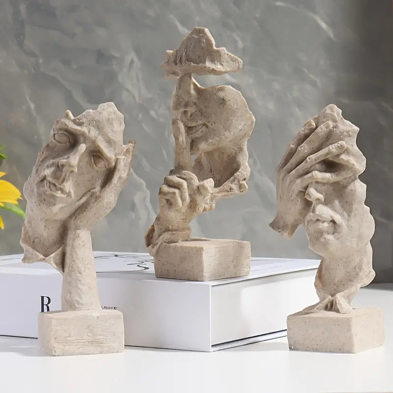 Unik skulptur som hjemmedekorasjon. Kunstnerisk håndlaget figur for stue eller kontor.