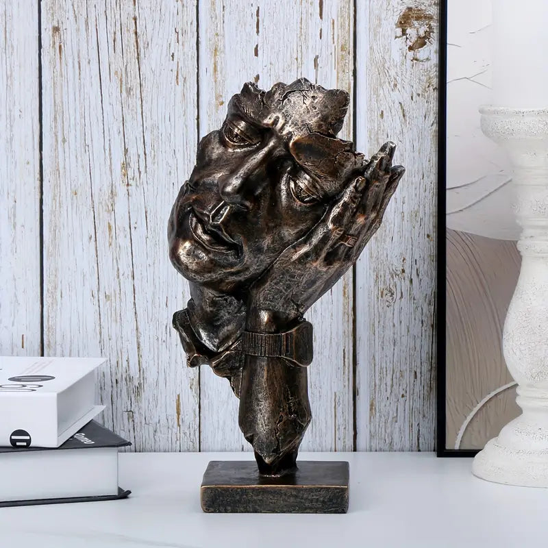 Gaveide: Håndlaget kunstfigur. Unik skulptur for stuedekorasjon eller kontordekorasjon.
