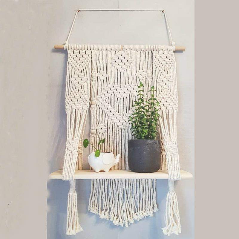 Macramé hylle med frynser, hengende veggdekorasjon i bohemsk stil for hjemmet.