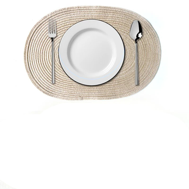 Håndvevde rustikke bordbrikker i bomull, boho-stil. Perfekt for stilfull borddekking og interiørdekorasjon.