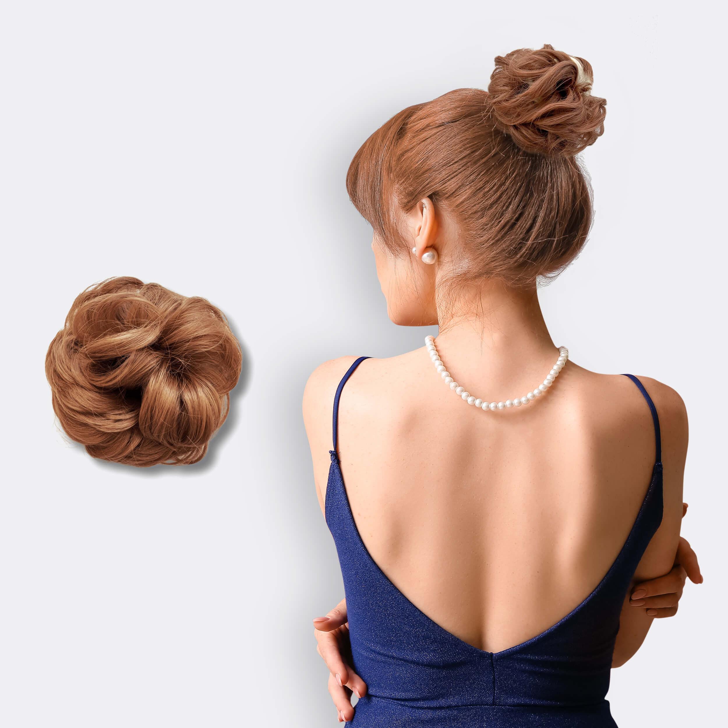 Syntetisk scrunchie for en imponerende voluminøs hårbolle på sekunder.