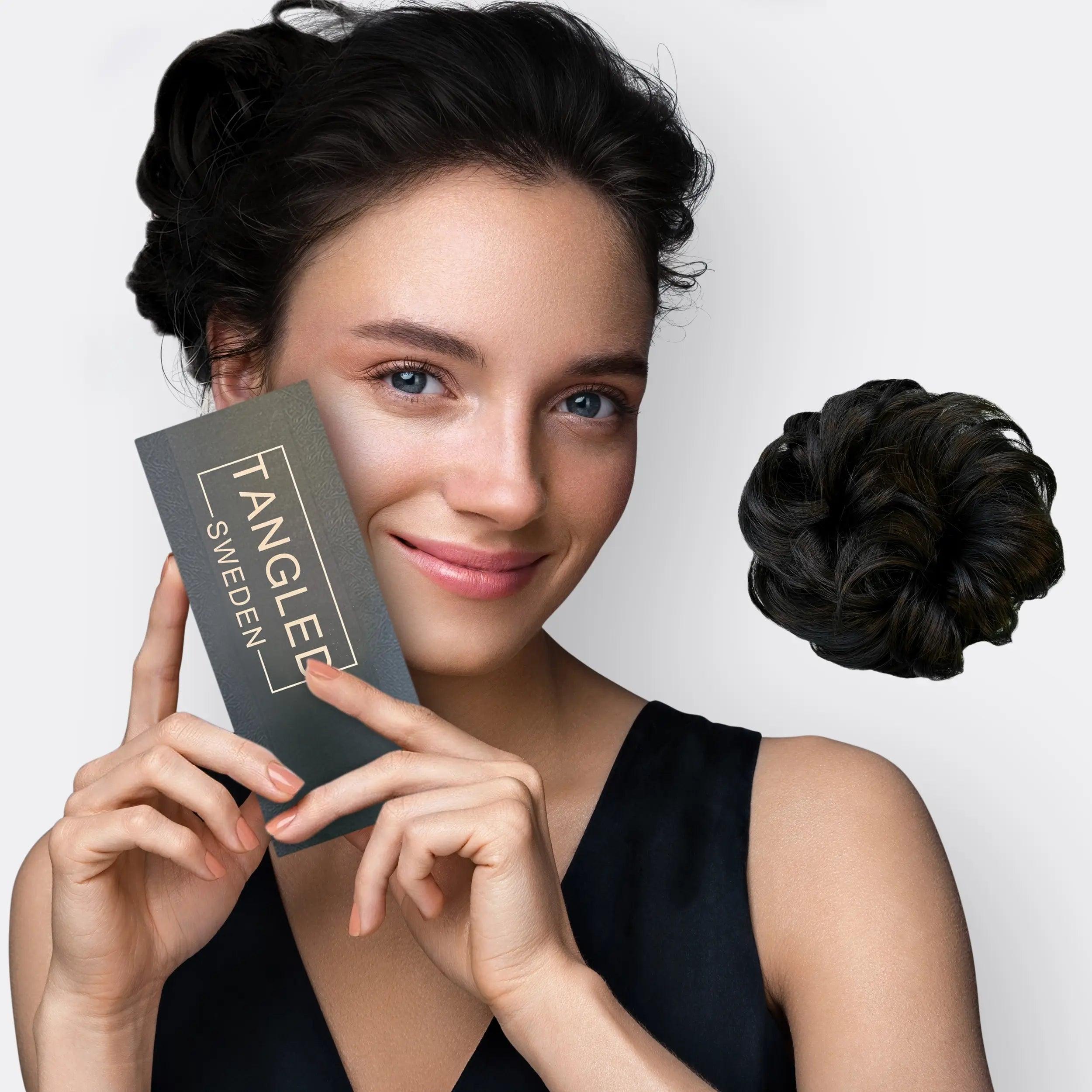 Damehår scrunchie hårknoll for rask og elegant frisyre med volum.