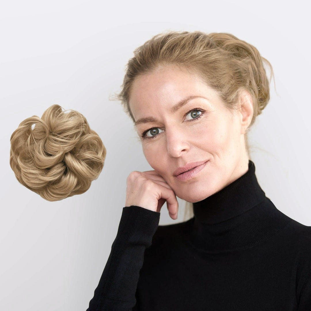 Elegant scrunchie hårpynt for å skape en perfekt voluminøs hårbolle.
